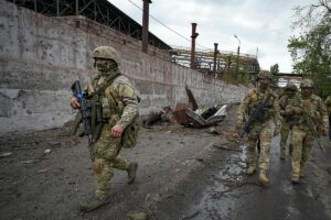 De la crcel a la trinchera: Rusia recluta a asesinos convictos para combatir en Ucrania