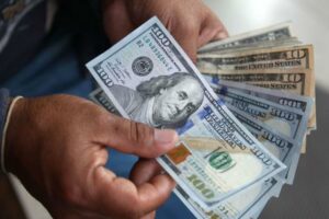 Dólar oficial del BCV cierra la semana en 7,85 bolívares
