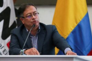 EEUU quiere trabajar con Petro  hacia "solución pacífica" en Venezuela