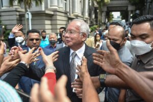 El Tribunal Federal de Malasia confirma la pena de 12 aos de prisin para el ex primer ministro Najib Razak