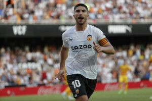 El Valencia y el PSG acuerdan el traspaso de Carlos Soler
