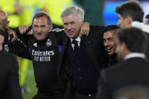 El corro de Ancelotti en Helsinki tras dejar atrs a Guardiola: "Ganar ayuda a estar motivado"