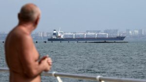 El primer cargamento de grano ucraniano sale desde el puerto de Odesa