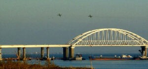 El puente de Crimea: la 'joya' de Putin que Ucrania quiere destruir