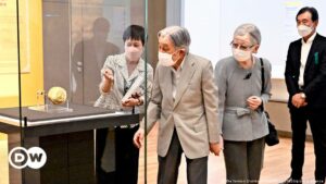Emperatriz emérita de Japón diagnosticada con trombosis | El Mundo | DW