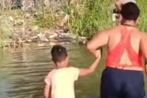 Entre lágrimas un venezolano celebró haber llegado con su familia a EEUU después de 35 días de viaje (+Video)