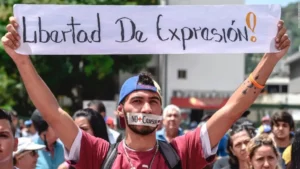Espacio Público registró 28 violaciones a la libertad de expresión en julio