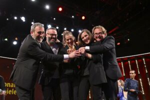 España decidirá entre "tres peliculones" su representante en los Óscar