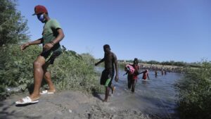 Estados Unidos halla los restos de tres migrantes en el Río Bravo