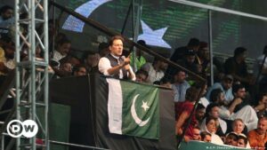 Exmandatario paquistaní Imran Khan, acusado de terrorismo | El Mundo | DW