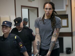 Griner, sentenciada a 9 años de prisión en Rusia
