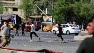 Irak se acerca al caos con más de 30 muertos tras la renuncia de Al Sadr