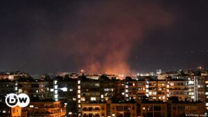 Israel ataca aeropuerto de Alepo y suburbio en Damasco | El Mundo | DW