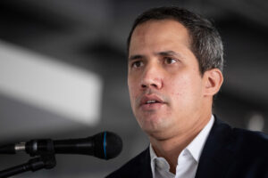 Juan Guaidó dice que ha tenido "reuniones informales" con Gobierno de Colombia