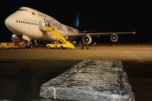 Juez federal de Argentina ordena incautar el avión de Emtrasur pese a reclamos de Maduro