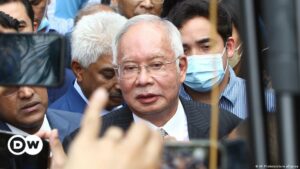 Justicia de Malasia ratifica 12 años de prisión para ex primer ministro Razak | El Mundo | DW