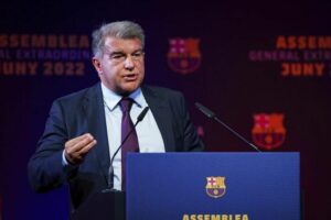 La UEFA estudia aplicar duras sanciones al Barcelona por incumplir el 'Fair play' financiero | LaLiga Santander 2021