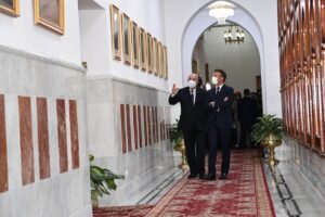 Macron y Tebboune firman una "nueva dinámica irreversible" en las relaciones bilaterales entre Francia y Argelia