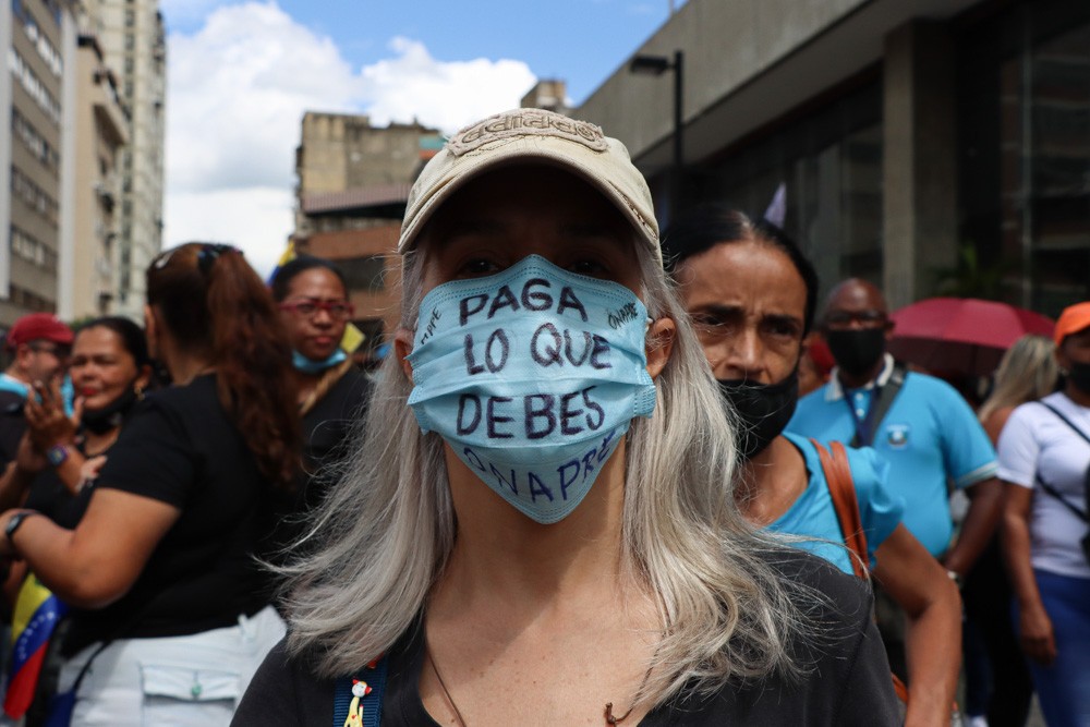 Maduro destituye a director de la Onapre luego de protestas de maestros