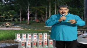 Maduro ofrece ayudas para atender estados