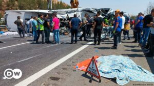 Más de 30 personas mueren en dos accidentes de tránsito en Turquía | El Mundo | DW