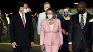 Nancy Pelosi se va de Taiwán tras una visita que ha enervado a China