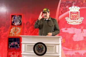 Nicolás Maduro pide a la GNB que garantice la paz en el país