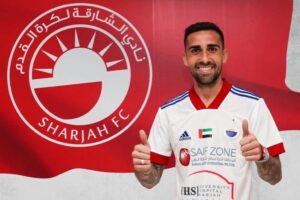 Paco Alccer jugar tres aos en el Al Sharjah tras rescindir con el Villarreal
