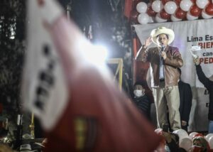 Pedro Castillo expulsará de Perú a migrantes que se "portan mal"
