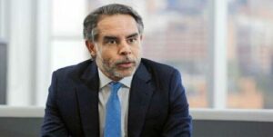 Petro nombra a Armando Benedetti embajador en Venezuela