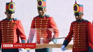 Petro presidente | El inesperado protagonismo de la espada de Bolívar, objeto de la primera orden de Petro como presidente de Colombia