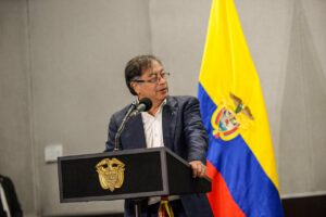 Petro responde a Cabello: Colombia garantiza el derecho de asilo y el refugio
