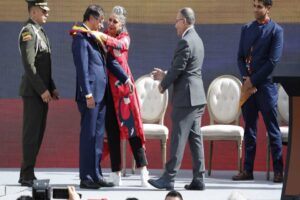 Petro tomó juramento como primer presidente de Colombia