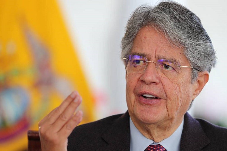 Presidente de Ecuador revela que tiene cáncer de piel