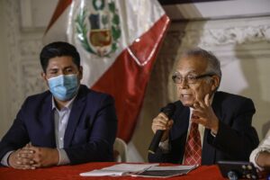 Presidente del Consejo de Ministros de Perú renuncia al cargo