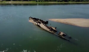 Salen a la superficie del Danubio buques de la Segunda Guerra Mundial