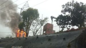 Se desató incendio de sub-estación eléctrica en El Junquito tras "megabajón" de este 13ago