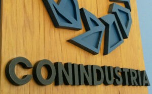Sector industrial en Venezuela aumentó 10 % su capacidad operativa
