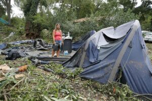 Seis muertos en Crcega por las tormentas con vientos huracanados