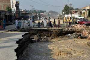 Shehbaz Sharif, primer ministro de Pakistn: las lluvias torrenciales "no tienen precedente en 30 aos"