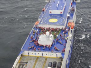 Sofocan incendio en ferry de pasajeros en aguas de Suecia
