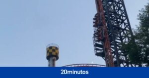 Susto en el Parque de Atracciones de Madrid: una decena de personas, atrapadas en una montaña rusa en vertical durante una hora
