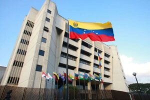 TSJ controlado por el chavismo autoriza excarcelaciones y busca reducir número de presos