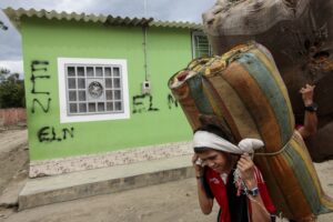 Violencia entre guerrilleros de las FARC y el ELN en la frontera colombo-venezolana ha dejado 255 muertos en lo que va de 2022