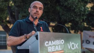 Vox dice que expolíticos de PSOE y PP se benefician del auge de precios del gas desde consejos de administración