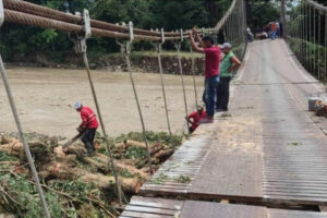 140 familias quedan incomunicadas por el colapso de un puente en Barinas
