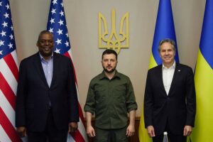 Blinken se reúne con Zelenski y anuncia $ 2.700 millones de ayuda a Ucrania