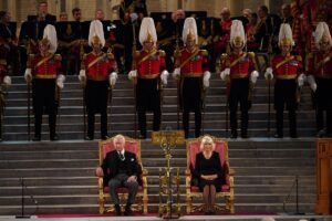 Carlos III describe al Parlamento como "instrumento vivo de la democracia" ante diputados y lores