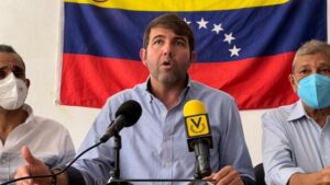Carlos Prosperi no vería con malos ojos la participación del CNE