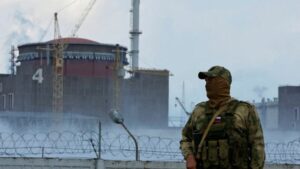 Central nuclear de Zaporiyia apaga uno de sus reactores tras bombardeos